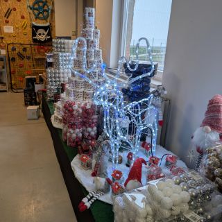 Jipos není jen nářadí. Nabízíme také velké množství potřeb do domácnosti, včetně vánočních dekorací. Máme i...